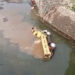Diduga Rem Blong, Truk Bermuatan Pasir Terjun Bebas ke Sungai Parungbedil