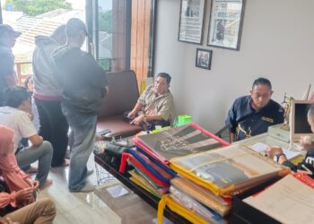 RTG Mangkrak, Sejumlah Warga Korban Aplikator Datangi Kantor Pengacara Untuk Bantuan Hukum