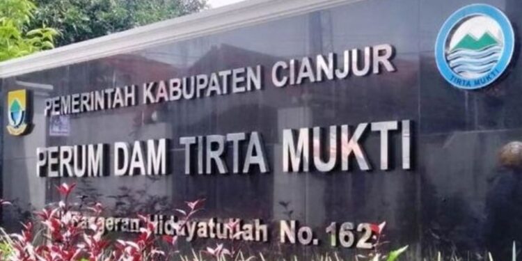 Isu Sedarah Warnai Isu Permintaan Dirtek Perumdam Cianjur Mundur