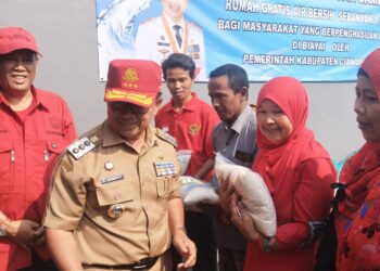 Perumdam Cianjur Resmikan Pemasangan Sambungan Air Gratis, Warga Sukaresmi Senang