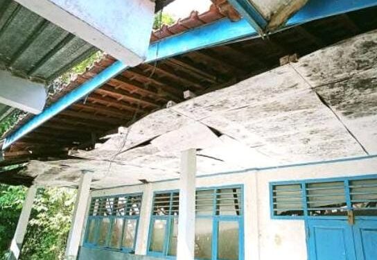 Tak Ada Anggaran Perbaikan, Dua Ruang Kelas SMPN 3 Agrabinta Nyaris Ambruk