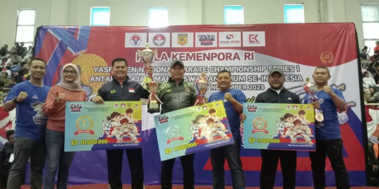 Borong Medali Kejurnas Kemenpora, Tim Karate Cianjur Bikin Bangga