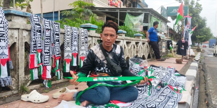 Kisah Pedagang Pernak-pernik Palestina, Berdagang Sambil Donasi