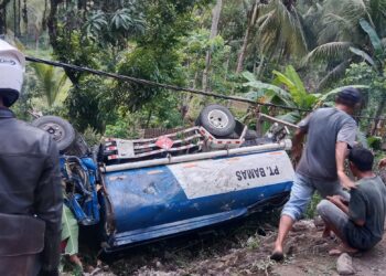 Diduga Rem Blong, Truk Masuk Jurang di Cikalongkulon, Dua Meninggal