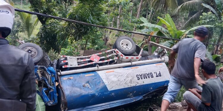 Diduga Rem Blong, Truk Masuk Jurang di Cikalongkulon, Dua Meninggal