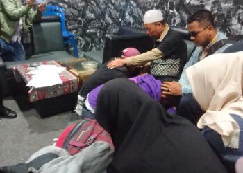 Belasan Pelajar Terlibat Aksi Tawuran Diciduk Polisi, Suruh Cium Kaki Orangtua