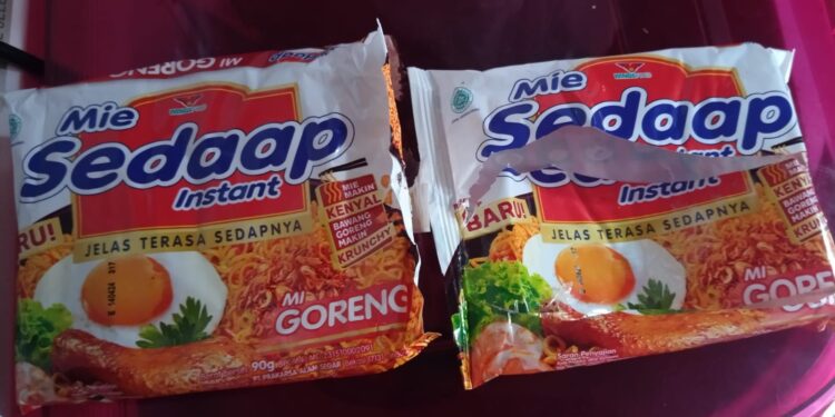 Pemdes Sukaraharja Cibeber Bagikan Bantuan Makanan Kadaluwarsa, Ini Kata Warga