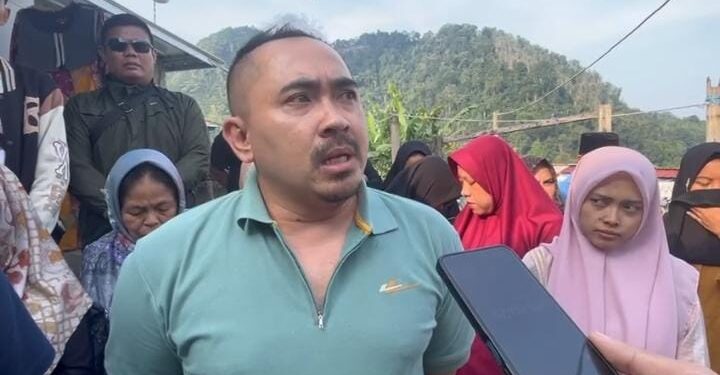 ‘Hotman Paris’ Cianjur Janji Perjuangkan Korban Gempa di Desa Cibeureum Dapat Bantuan Stimulan
