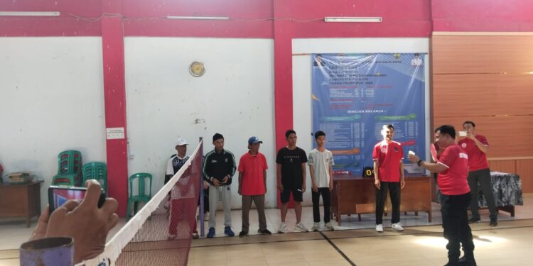 Meriahkan HUT Bhayangkara ke-78, Polsek Warungkondang Gelar Turnamen Bulutangkis