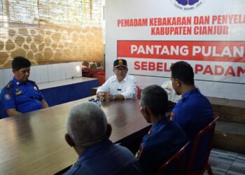 Bupati Cianjur Cek Kelaikan Kendaraan Damkar dan Alat Penunjang