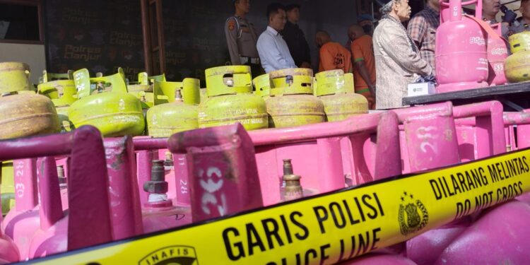 Polres Cianjur Tangkap 2 Pelaku Pengoplos Gas Elpiji, Kerugian Negara Ditaksir Rp840 Juta