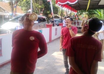 Pegawai Puskesmas Sukaluyu Gembira Ikut Berbagai Perlombaan Hari Kemerdekaan RI