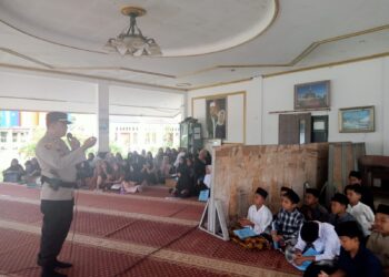 Polsek Cidaun Sasar Pesantren Sosialisasikan Pencegahan Kenakalan Remaja