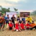 Meriahkan HUT RI, Warga Gelar Turnamen Sepakbola di Lahan Sawah yang Disulap jadi Lapang