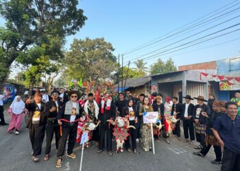 Domba Bertanduk Bagus Berdandan Perlente pada Helaran Budaya HJC ke-347 dan HUT RI ke-79