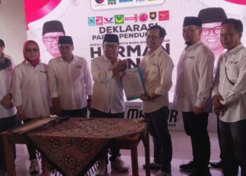 Pelantun ‘Tenda Biru’ Bakal jadi Juru Kampanye Pasangan Herman-Ibang