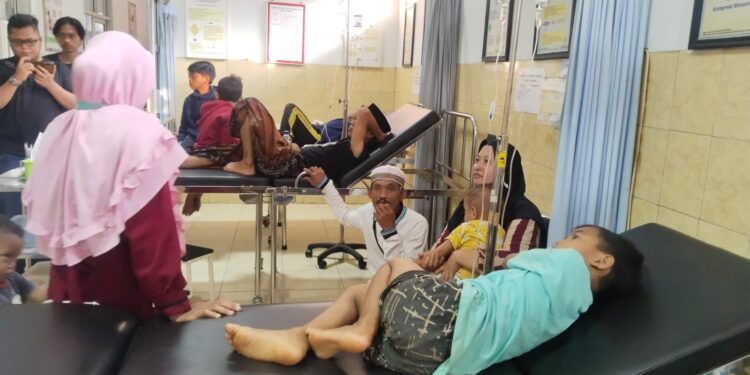 Puluhan Warga Desa Panyusuhan Keracunan Massal Usai Santap Nasi Boks