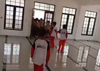 Dua Kubu Pelajar SD Negeri di Cianjur Terlibat Duel