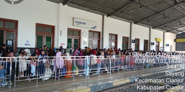 Penumpang KA Siliwangi Melonjak 28,3 Persen saat Libur Panjang