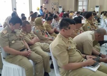 Seorang Pejabat Tertidur Pulas Saat Rapat, Sekda Cianjur Siap Berikan Sanksi