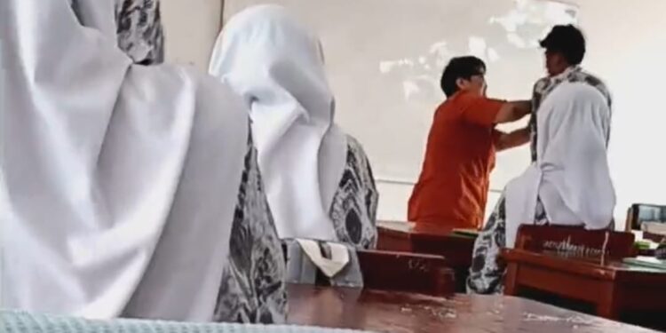 Orangtua Siswa Korban Dugaan Kekerasan akan Laporkan Guru Smanda Cianjur ke Polisi