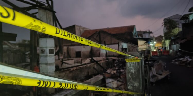 Titik Kebakaran Pasar Bojongmerong masih Digaris Polisi, Warga Dilarang Masuk
