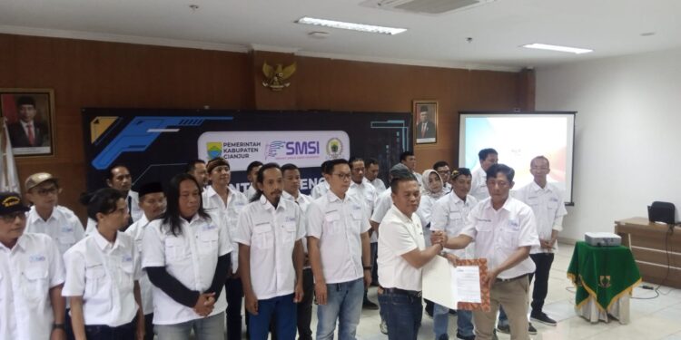 Ketua SMSI Jabar Lantik Pengurus SMSI Kabupaten Cianjur, Bupati Turut Menghadiri