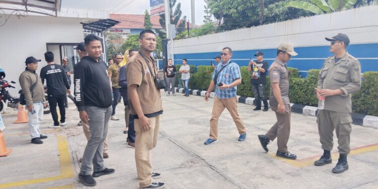 Dua Klinik Milik Kontestan Pilkada Cianjur Disidak, Petugas Gabungan Ogah Diwawancara