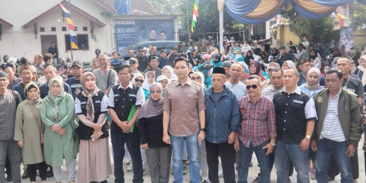 Para Mantan ASN dan Kades di Cianjur Deklarasi Dukung Pasangan Dokter Wahyu dan Ramzi
