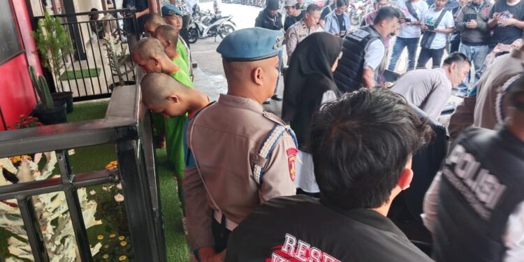 Anak di Bawah Umur Begal Ojol, Tusuk Korban Lantas Bawa Kabur Sepeda Motor