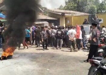 Ratusan Warga Unjuk Rasa Tuntut PT QL Agrofood Farm Pekerjakan Tenaga Kerja Lokal