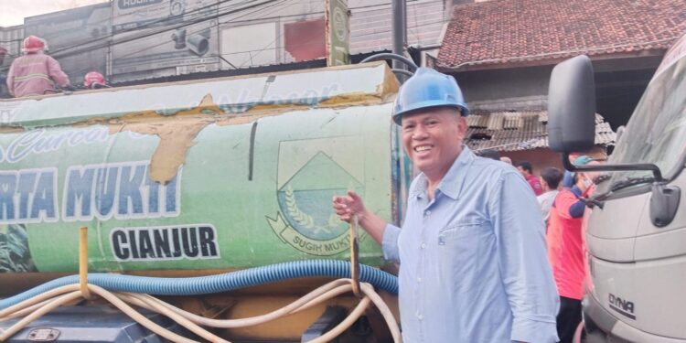 Kurun Sebulan, Perumdam Tirta Mukti Cianjur Salurkan 150 Ribu Liter Air Bersih bagi Warga Terdampak Kekeringan
