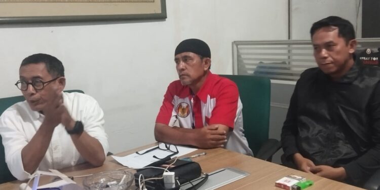 Endus Dugaan Indikasi Pelanggaran, Tim Kuasa Hukum Paslon Nomor 1 Minta PSU di Kecamatan Cianjur dan Karangtengah