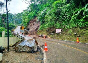 Evakuasi Batu ‘Raksasa’ Diledakkan, Akses Cianjur-Ciwidey Kembali Lancar