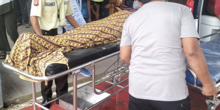 Satu Keluarga Tertimbun Tanah Longsor di Sindangbarang, Ibu dan Anak Meninggal Dunia