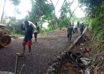 Sempat Ambles Terdampak Bencana, Akses Penghubung Sukanagara-Kadupandak Sudah Bisa Dilalui Kendaraan