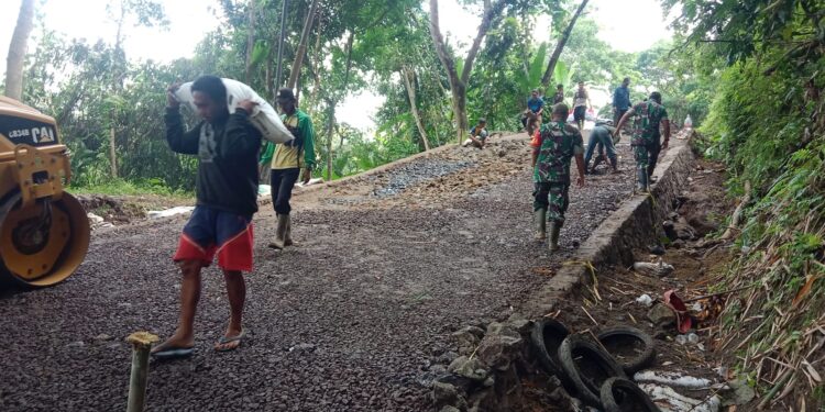 Sempat Ambles Terdampak Bencana, Akses Penghubung Sukanagara-Kadupandak Sudah Bisa Dilalui Kendaraan