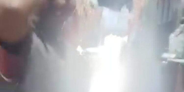 Seorang Pria Pamer Alat Kelamin, Ajak Penjaga Toko Berhubungan Badan