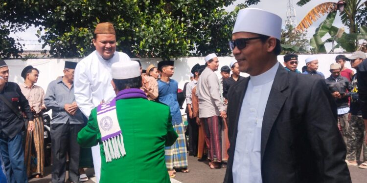 Kawal Jalannya Sidang Putusan, Massa Pendukung Ustaz CMZ Datangi PN Cianjur