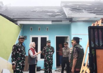 Puluhan Rumah Rusak Terdampak Puting Beliung di Gekbrong, Dandim 0608/Cianjur Tinjau Lokasi