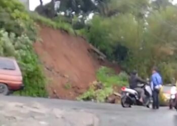Tebing di Jalan Cipanas-Puncak Longsor, Arus Kendaraan Sempat Tersendat