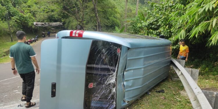 Rombongan Mahasiswa dan Dosen Unsur Cianjur Terlibat Kecelakaan di ‘Jalur Maut’ Leter S Cikidang Sukabumi