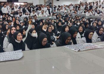 Datangi Gedung DPRD Cianjur, Ribuan Tenaga Honorer Suarakan Berbagai Tuntutan