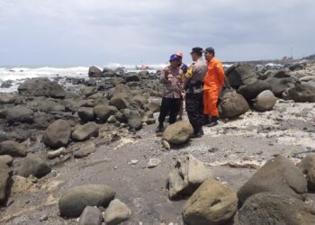 Perahu Terhempas Ombak, Nelayan Asal Garut Tenggelam di Perairan Cidaun