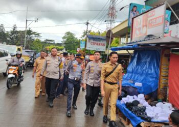 Gubernur Jabar Soroti Kemacetan di Depan Pasar Cipanas, Bupati Cianjur Gerak Cepat Bertindak