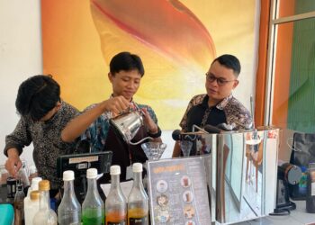 Teaching Factory, Siswa Jurusan Perhotelan SMKN 1 Cipanas Dilatih jadi Barista hingga Staf Hotel Profesional