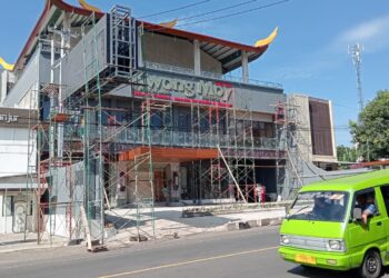Videotron Milik Restoran di Jalan Raya Bandung Diduga Langgar Aturan