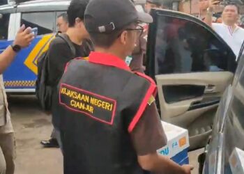 Dalami Dugaan Korupsi Pengadaan PJU, Tim Penyidik Kejari Cianjur Geledah Kantor Dishub