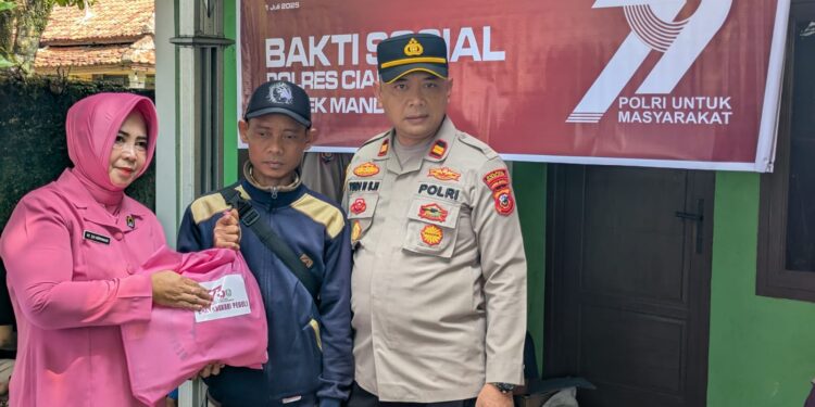 Momen HUT ke-79 Bhayangkara, Polsek Mande Berikan Bantuan ke Penyandang Disabilitas