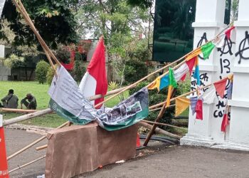 Pascaaksi Demo yang Berakhir Rusuh, Kerusakan di Gedung DPRD Cianjur mulai Diperbaiki